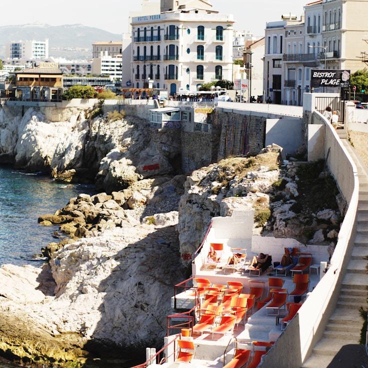 Outdoor terrace seating suitable for families in Lisbon